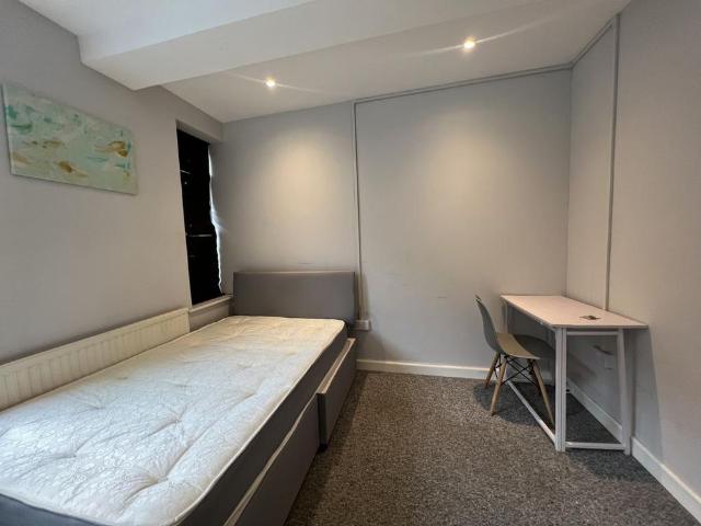 Room for rent in Kentish Town, Greater London