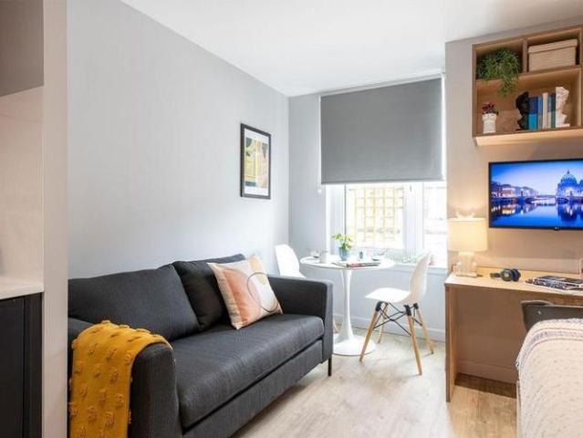 Room for rent in Abbeyhill, City of Edinburgh