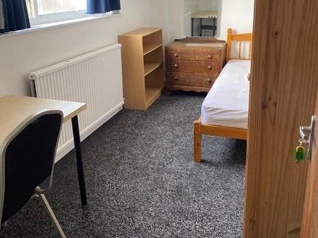 Room for rent in Saint George's, Sheffield
