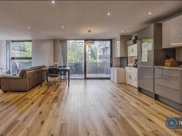 Room for rent in London Borough of Croydon, Greater London