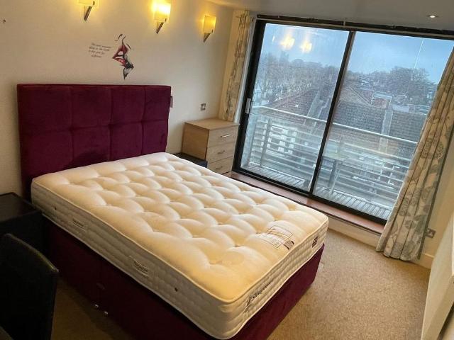 Room for rent in Upton Park, Greater London