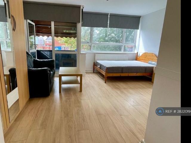 Room for rent in The Borough, Greater London