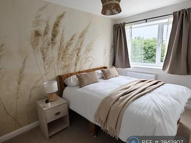 Room for rent in City Centre, Feckenham