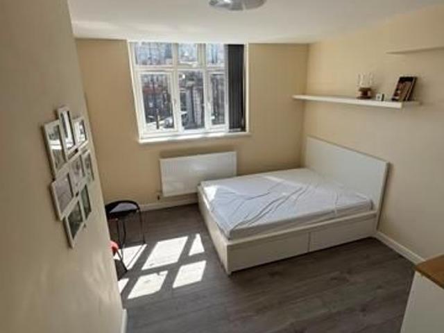 Room for rent in Bearwood, West Midlands