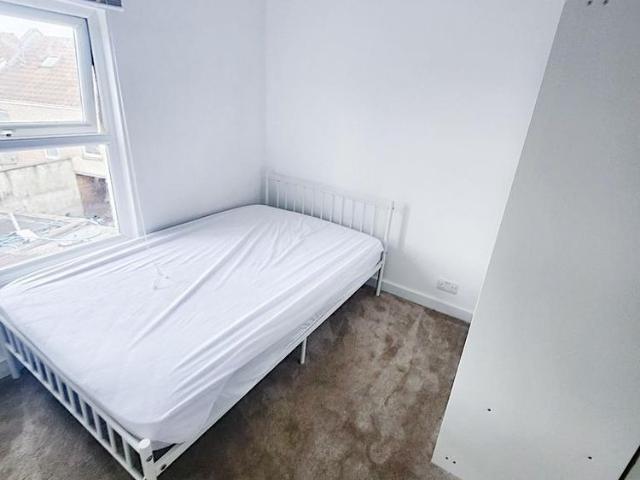 Room for rent in Greenbank, Feckenham