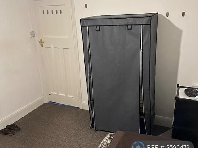 Room for rent in South Hornchurch, Greater London