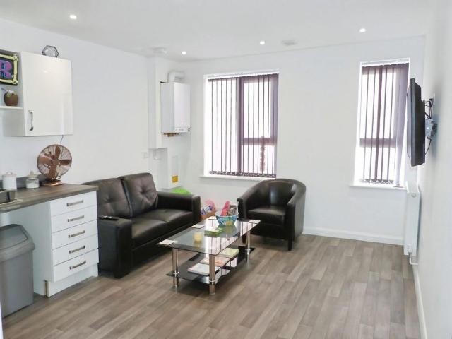Room for rent in Wotton, Gloucester