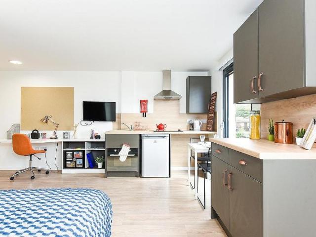Room for rent in Northgate Village, Two Mills