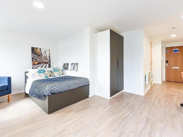 Room for rent in Northgate Village, Two Mills