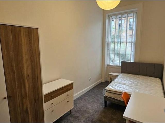 Room for rent in Hillhead, Scotland