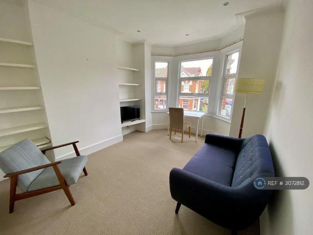 Room for rent in London Borough of Ealing, Greater London