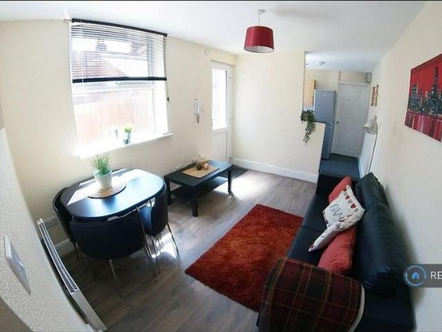 Room for rent in Phippsville, Northampton