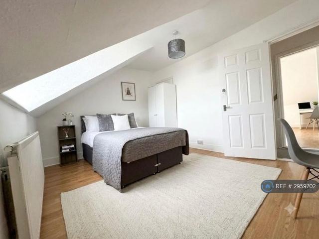 Room for rent in London Borough of Croydon, Greater London
