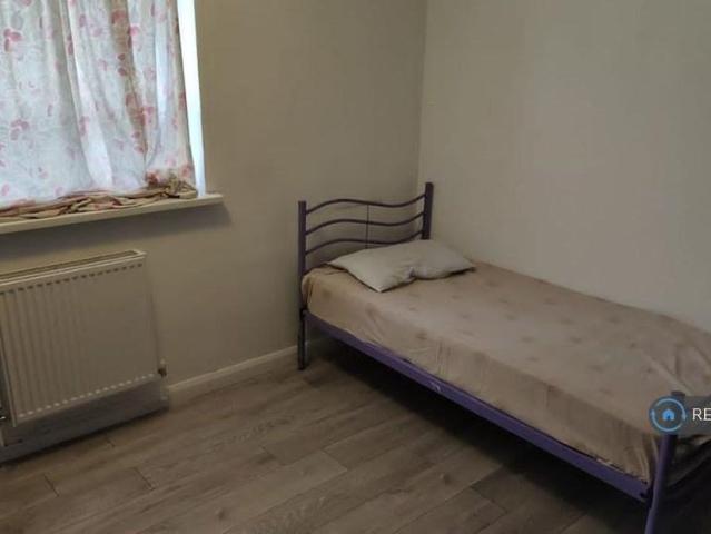 Room for rent in Greater London