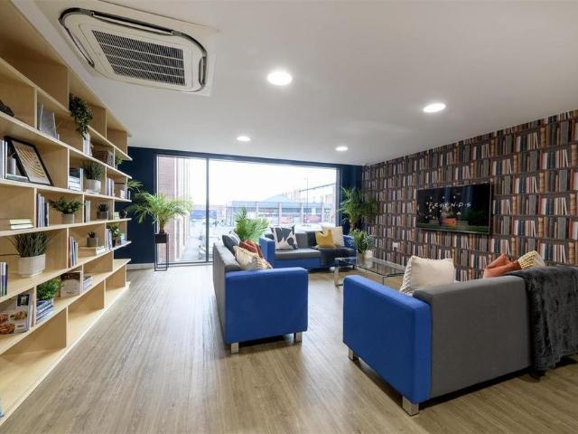 Room for rent in Little Sheffield, South Yorkshire
