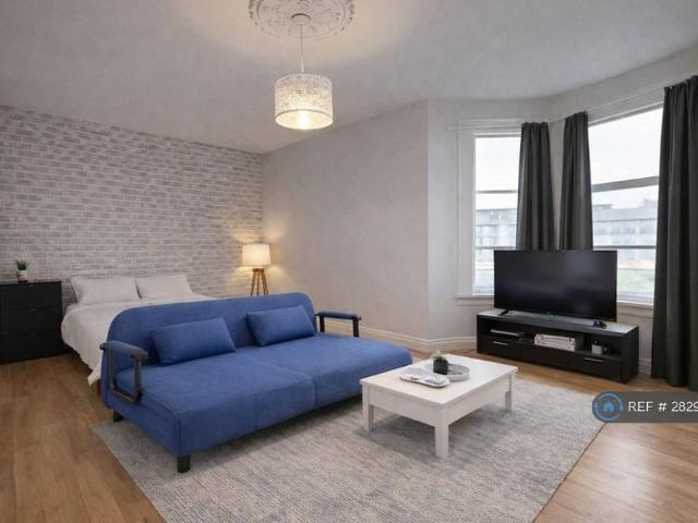 Room for rent in Brondesbury, Greater London