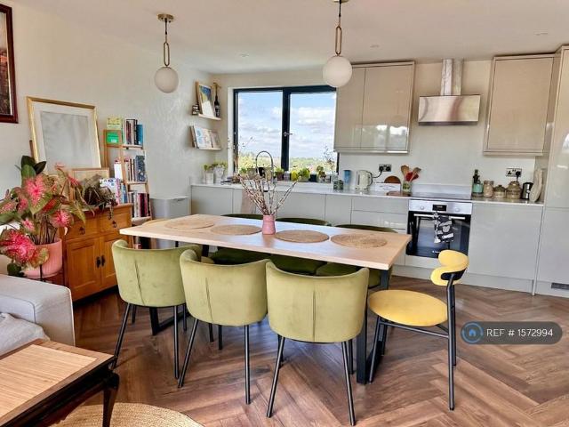 Room for rent in London Borough of Croydon, South Norwood
