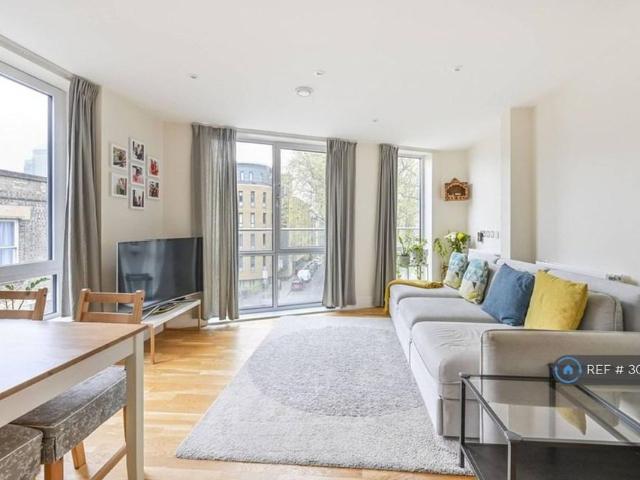 Room for rent in London Borough of Tower Hamlets, Greater London