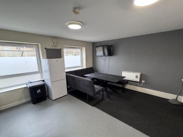 Room for rent in Attenborough, East Midlands