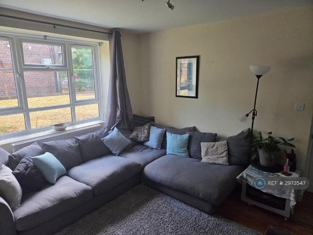 Room for rent in Shepherd's Bush, Greater London