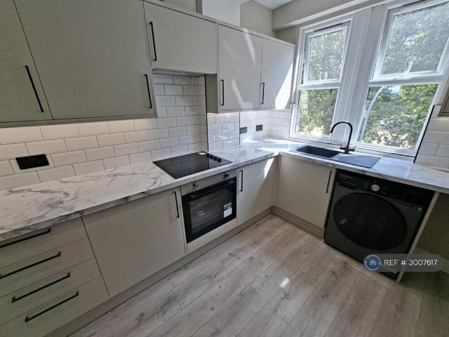 Studio for rent in Shepherd's Bush, Greater London