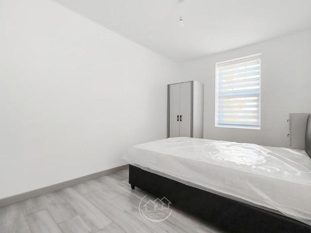 Room for rent in Ponders End, Greater London