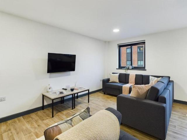 Room for rent in Canley Gardens, West Midlands