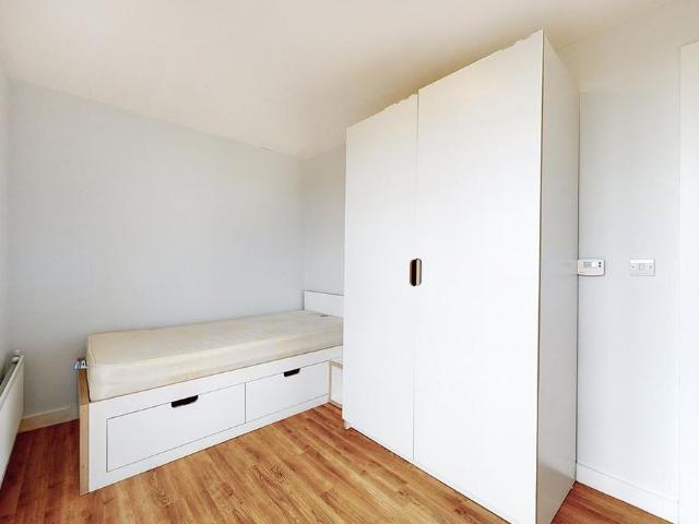 Room for rent in Stepney, Greater London
