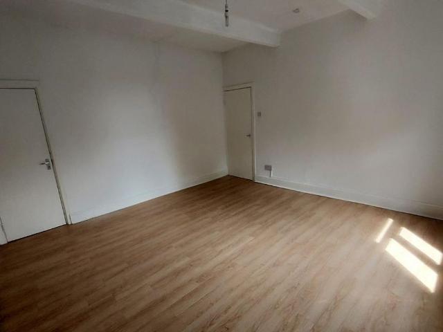 Room for rent in Outwood Gate, Bury