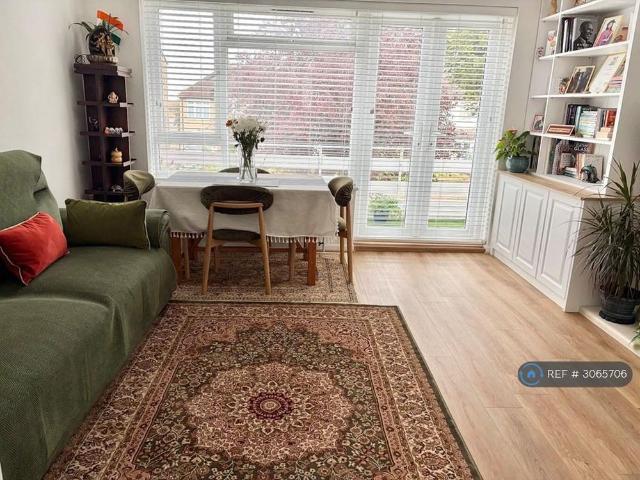 Room for rent in Sutton New Town, Greater London