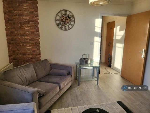 Room for rent in Hulme, Georgia