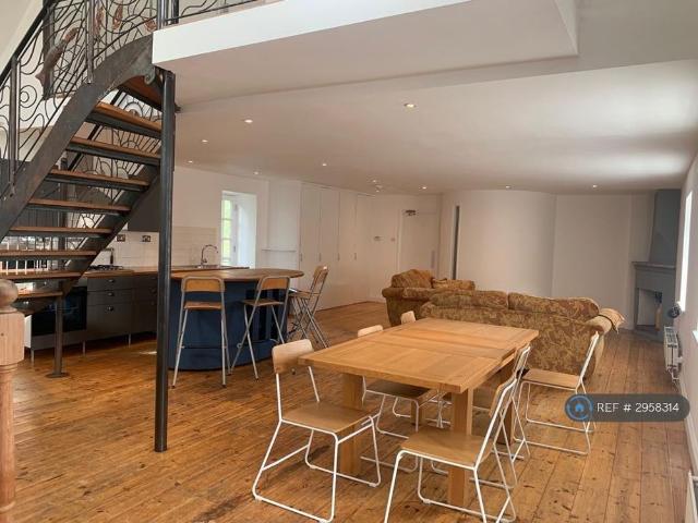 Room for rent in Penryn, Cornwall