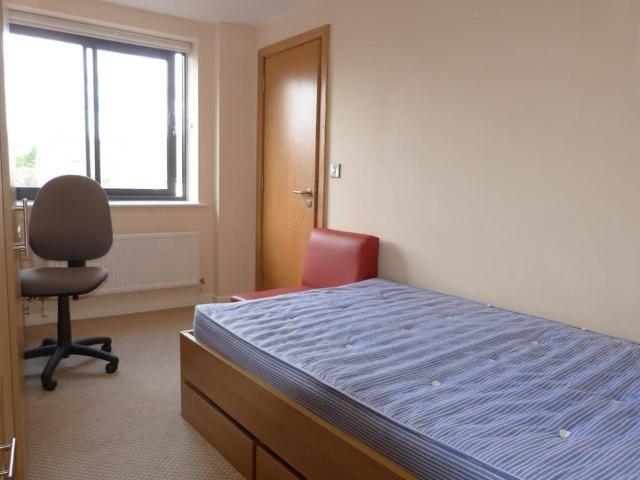 Room for rent in Oxleaze, Gloucester