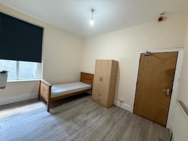 Room for rent in Friern Barnet, Greater London