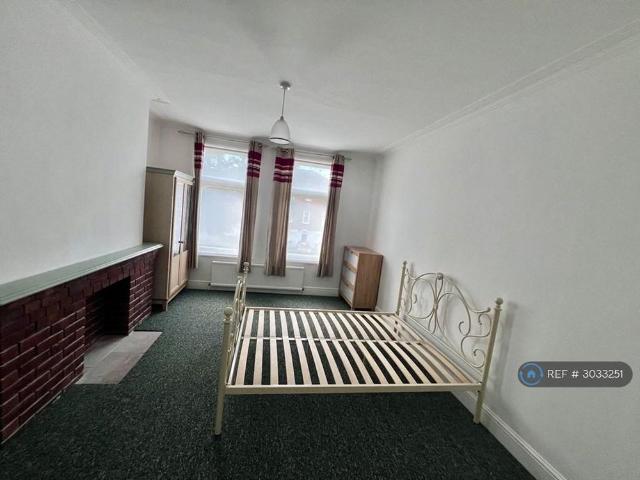 Room for rent in Southgate, Greater London