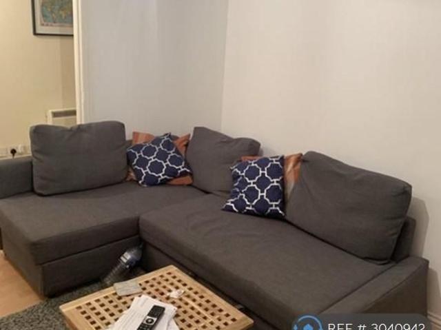 Room for rent in Cossall Estate, Greater London