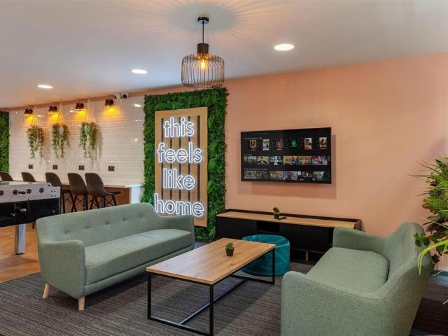 Room for rent in Reading, Isle Of Man