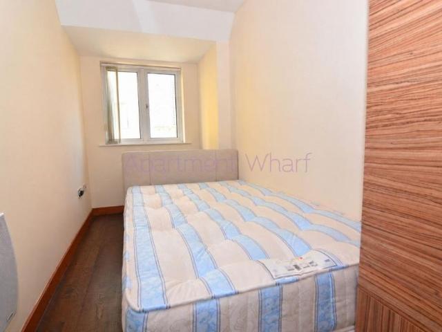Room for rent in London Borough of Merton, Greater London