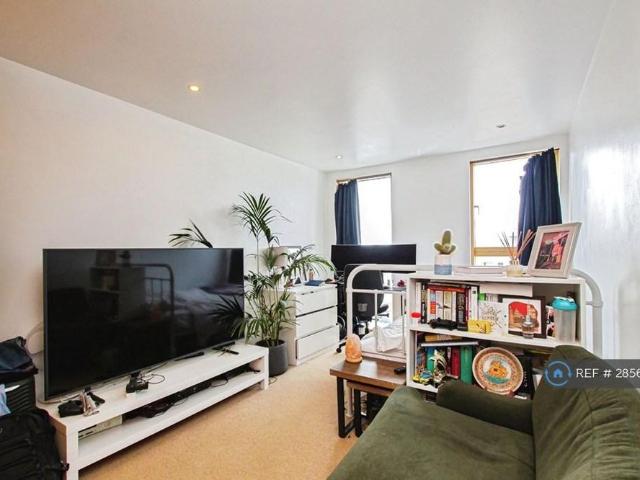 Room for rent in Limehouse, Greater London