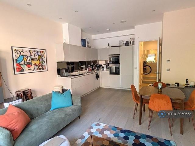 Room for rent in London Borough of Camden, Greater London