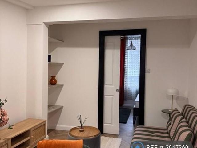 Room for rent in St Stephen, Five Acres