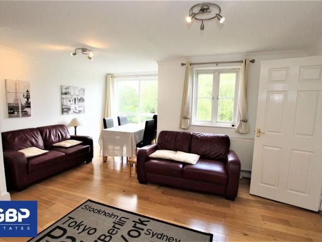 Room for rent in Gidea Park, Greater London