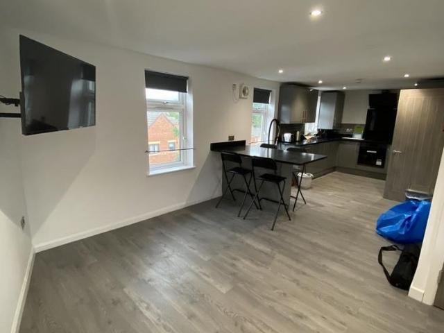Room for rent in Devonshire, South Yorkshire