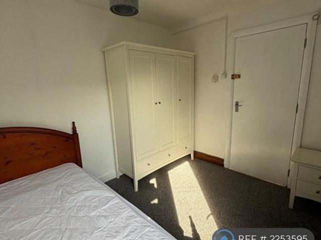 Room for rent in Wolverton and Greenleys, Old Wolverton