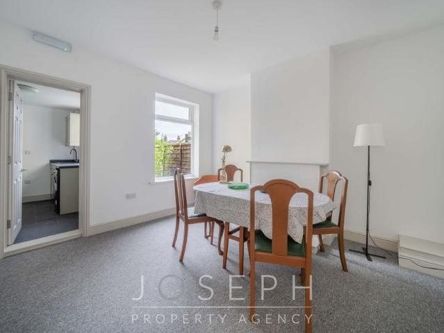 Room for rent in The Dales, Key Street