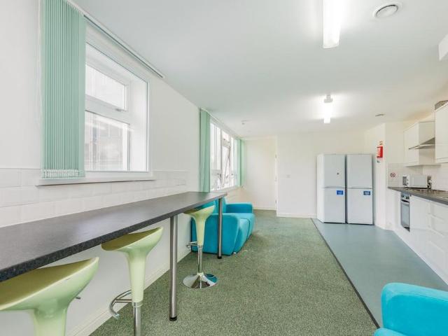 Room for rent in Somers Town, City Of Portsmouth
