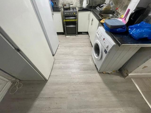 Room for rent in Highams Park, Greater London