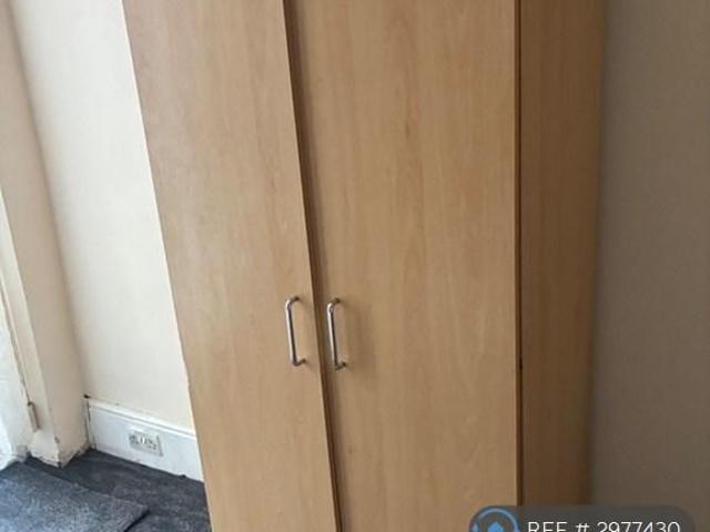 Room for rent in Evershot, Oxfordshire