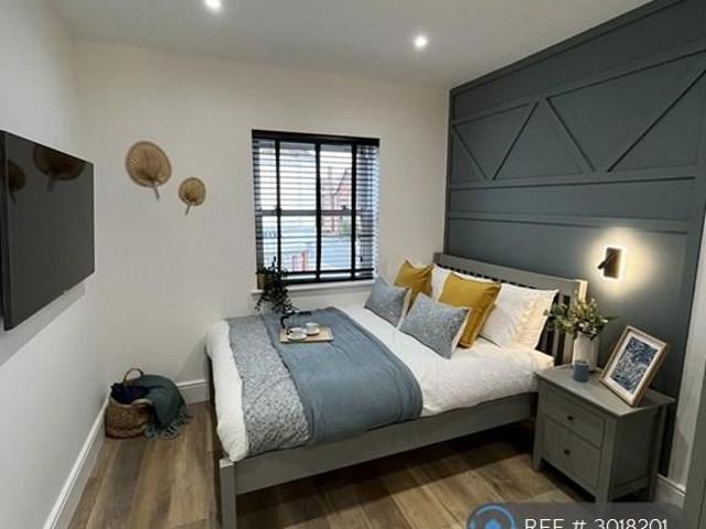 Room for rent in New Bilton