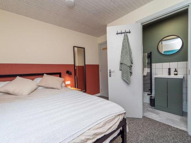 Room for rent in Dulcote, Bath And North East Somerset